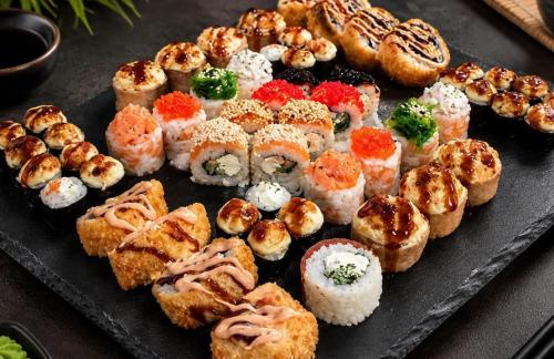 Суши-сет за 67р/1,4кг/52шт от "Joy food" в Гомеле